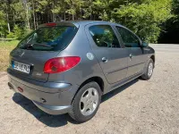 Używany Peugeot 206 75 KM (55 kW) 2008 Szary Hatchback