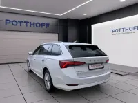 Gebraucht Skoda Octavia Style 116 PS (85 kW) 2023 Candyweiss Kombi