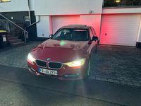 Gebraucht BMW 320 Sport Line 184 PS (135 kW) 2014 Rot Limousine