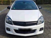 Gebraucht Opel Astra 116 PS (85 kW) 2010 Weiß Coupé