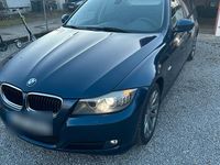 Gebraucht BMW 320 184 PS (135 kW) 2011 Blau Kombi