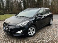 Gebraucht Hyundai i30 Classic 99 PS (72 kW) 2013 Schwarz Kombi