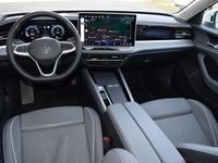 Gebraucht VW Passat Elegance 150 PS (110 kW) 2024 Weiß Kombi