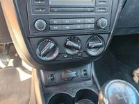 Gebraucht VW Fox 56 PS (41 kW) 2006 Gelb Kleinwagen