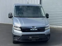 Używany MAN TGE 177 KM (130 kW) 2024 Srebrny Van