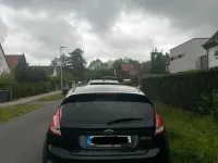 Gebraucht Ford Fiesta 95 PS (69 kW) 2014 Schwarz Kleinwagen
