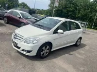Gebraucht Mercedes B200 136 PS (100 kW) 2010 Weiß Van / Kleinbus
