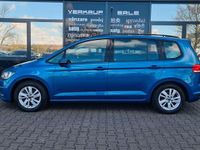 Gebraucht VW Touran Comfortline 116 PS (85 kW) 2020 Blau Van / Kleinbus
