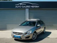 Gebraucht Volvo V60 Kinetic 163 PS (119 kW) 2010 Gold Kombi