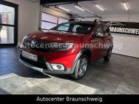 Gebraucht Dacia Sandero Prestige 90 PS (66 kW) 2017 Rot SUV