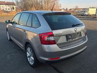 Gebraucht Skoda Rapid Ambition 122 PS (89 kW) 2014 Grau Limousine