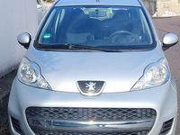 Gebraucht Peugeot 107 Filou 68 PS (50 kW) 2009 Silber Kleinwagen