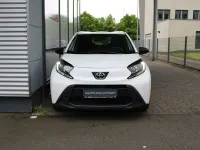 Gebraucht Toyota Aygo X Basis 72 PS (52 kW) 2023 Weiß SUV