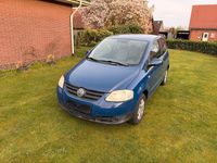 Gebraucht VW Fox 69 PS (50 kW) 2005 Blau Kleinwagen