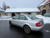 Usado Audi A4 100 CV (73 kW) 2000 Plateado Berlina