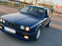Gebraucht BMW 318 113 PS (83 kW) 1991 Blau Kombi