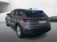 Gebraucht Audi Q4 e-tron Basis 150 kW (204 PS) 2022 Taifungrau metallic SUV