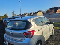 Gebraucht Hyundai i10 Intro Edition 87 PS (63 kW) 2014 Silber Kleinwagen