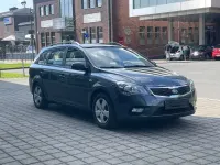 Gebraucht Kia Ceed Sportswagon Vision 109 PS (80 kW) 2010 Grau Kombi
