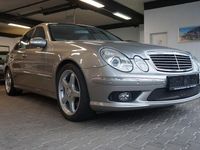 Gebraucht Mercedes E500 Avantgarde 306 PS (225 kW) 2004 Gold Limousine