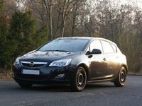 Second-hand Opel Astra Edition 140 CP (102 kW) 2012 Negru Berlinǎ