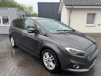 Gebraucht Ford S-MAX Titanium 209 PS (153 kW) 2015 Grau Van / Kleinbus