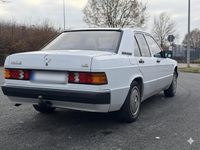Gebraucht Mercedes 190 109 PS (80 kW) 1990 Weiß Limousine