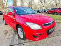 Gebraucht Hyundai i30 Edition+ 109 PS (80 kW) 2009 Rot Limousine