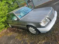 Brugt Mercedes E280 193 HK (141 kW) 1991 Grå Sedan
