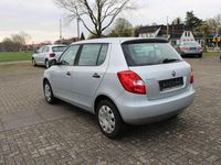 Gebraucht Skoda Fabia Cool Edition 75 PS (55 kW) 2013 Silber Limousine