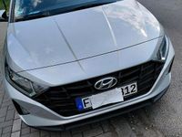 Gebraucht Hyundai i20 Select 84 PS (61 kW) 2022 Silber Kleinwagen