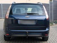 Gebraucht Ford Focus Titanium 116 PS (85 kW) 2010 Blau Kombi