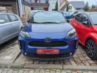 Neu Toyota Yaris Cross Team 131 PS (96 kW) 2026 Blau SUV