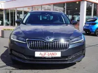 Gebraucht Skoda Superb Style 150 PS (110 kW) 2021 Grau Kombi