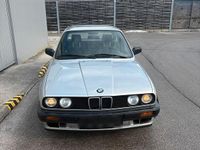 Gebraucht BMW 320 129 PS (94 kW) 1989 Limousine
