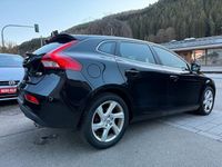 Gebraucht Volvo V40 Inscription 150 PS (110 kW) 2018 Schwarz Limousine