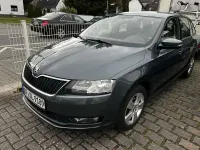 Gebraucht Skoda Rapid Ambition 95 PS (69 kW) 2019 Grau Kleinwagen