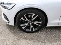 Gebraucht Volvo V60 Core 163 PS (119 kW) 2024 Weiß Kombi