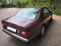 Gebraucht Mercedes 230 132 PS (97 kW) 1986 Rot Coupé