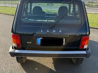 Gebraucht Lada niva 82 PS (60 kW) 2018 Grün SUV