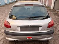 Gebraucht Peugeot 206 90 PS (66 kW) 2002 Silber Kleinwagen