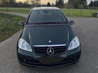 Gebraucht Mercedes A160 95 PS (69 kW) 2010 Grün Limousine