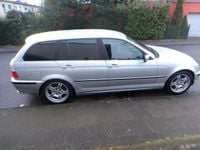 Gebraucht BMW 320 170 PS (125 kW) 2002 Silber metallic Kombi