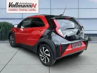 Gebraucht Toyota Aygo X Basis 72 PS (52 kW) 2022 Rot SUV