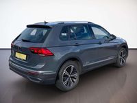 Gebraucht VW Tiguan Active 131 PS (96 kW) 2022 Delfingrau SUV