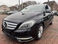 Gebraucht Mercedes B200 136 PS (100 kW) 2012 Kosmosschwarz  metalliclack Van / Kleinbus