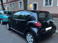 Gebraucht Toyota Aygo 68 PS (50 kW) 2009 Schwarz Kleinwagen