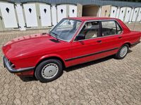 Gebraucht BMW 518 105 PS (77 kW) 1985 Rot Limousine