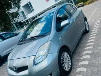 Gebraucht Toyota Yaris 101 PS (74 kW) 2009 Silber Kleinwagen