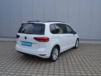 Gebraucht VW Touran Highline 150 PS (110 kW) 2024 Weiß Van / Kleinbus